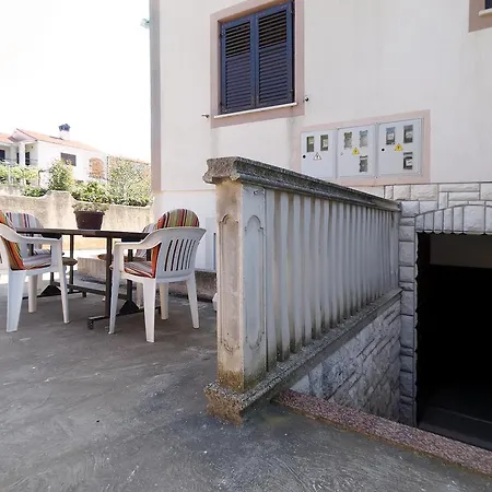 Eline Apartament